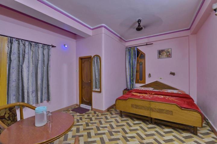 Hotel Ashish Inn Kandāghāt Екстериор снимка