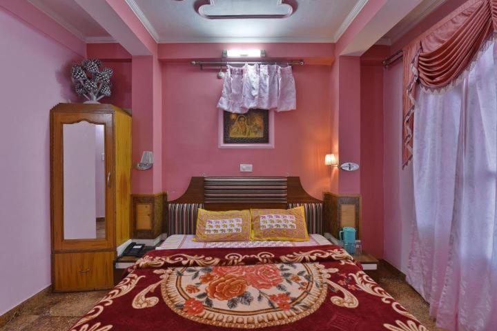 Hotel Ashish Inn Kandāghāt Екстериор снимка