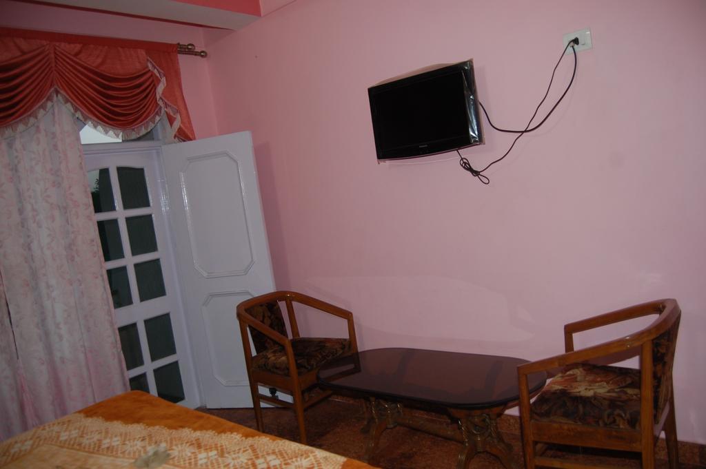 Hotel Ashish Inn Kandāghāt Стая снимка