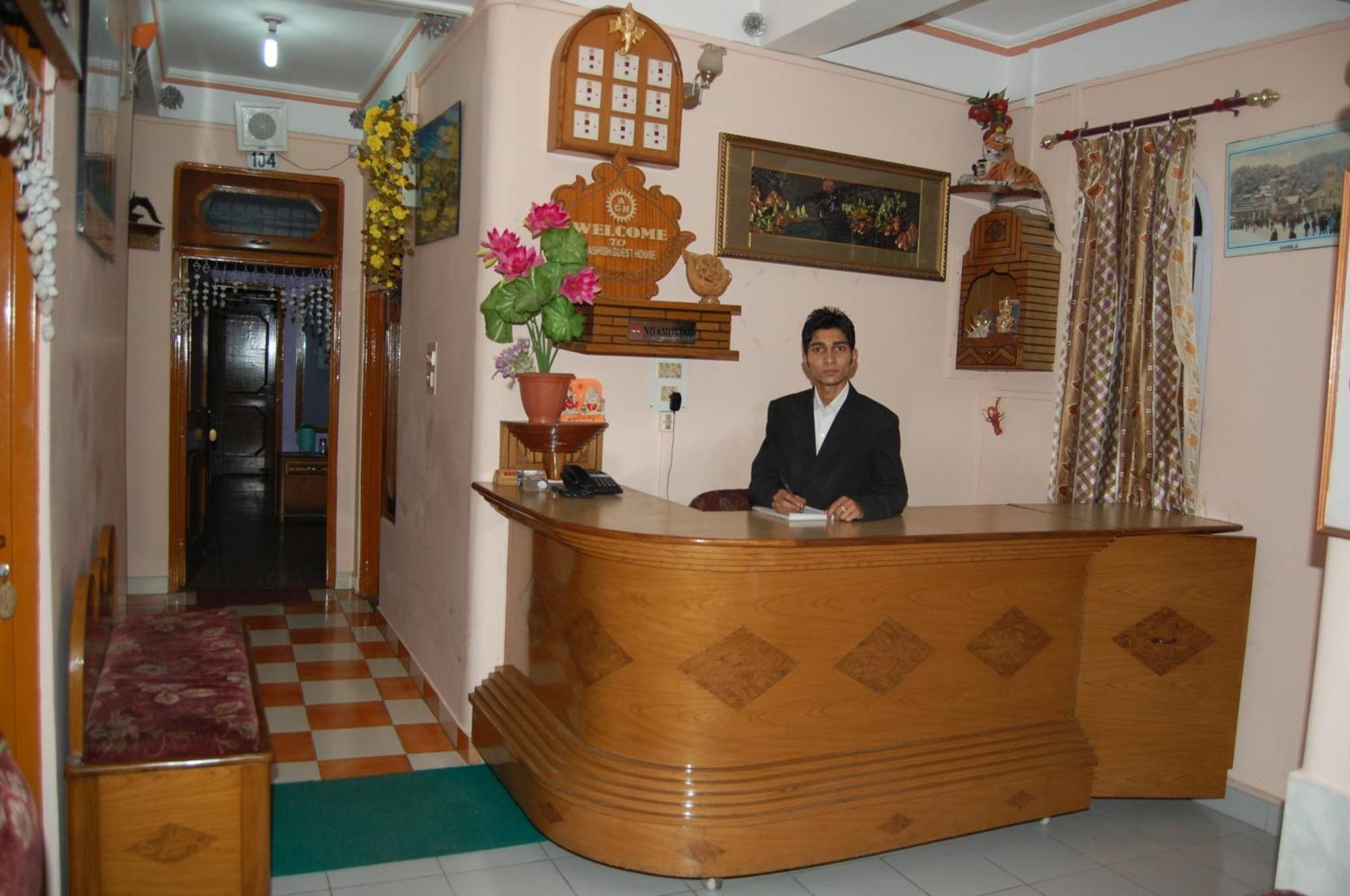 Hotel Ashish Inn Kandāghāt Екстериор снимка